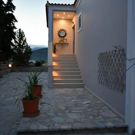 Holiday home Gaia Luxury & Ouranos Cosy