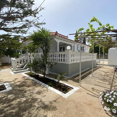 Gaia Luxury & Ouranos Cosy Holiday home *